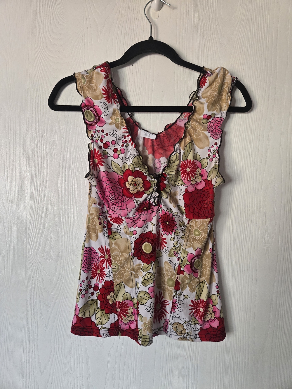 Suzy Shier Floral Ruffle V-Neck Camisole - Pink Red Gold